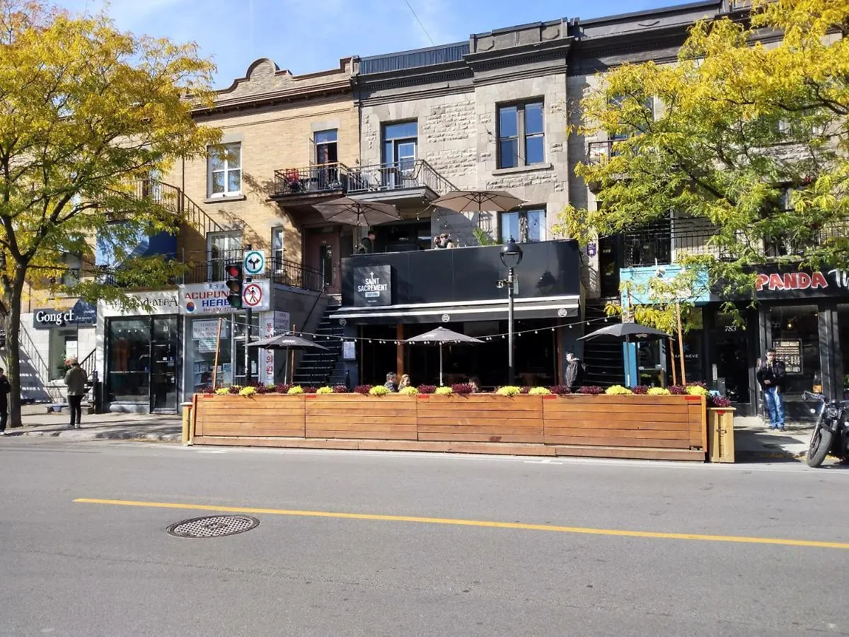 Hellostel Montreal Hostel