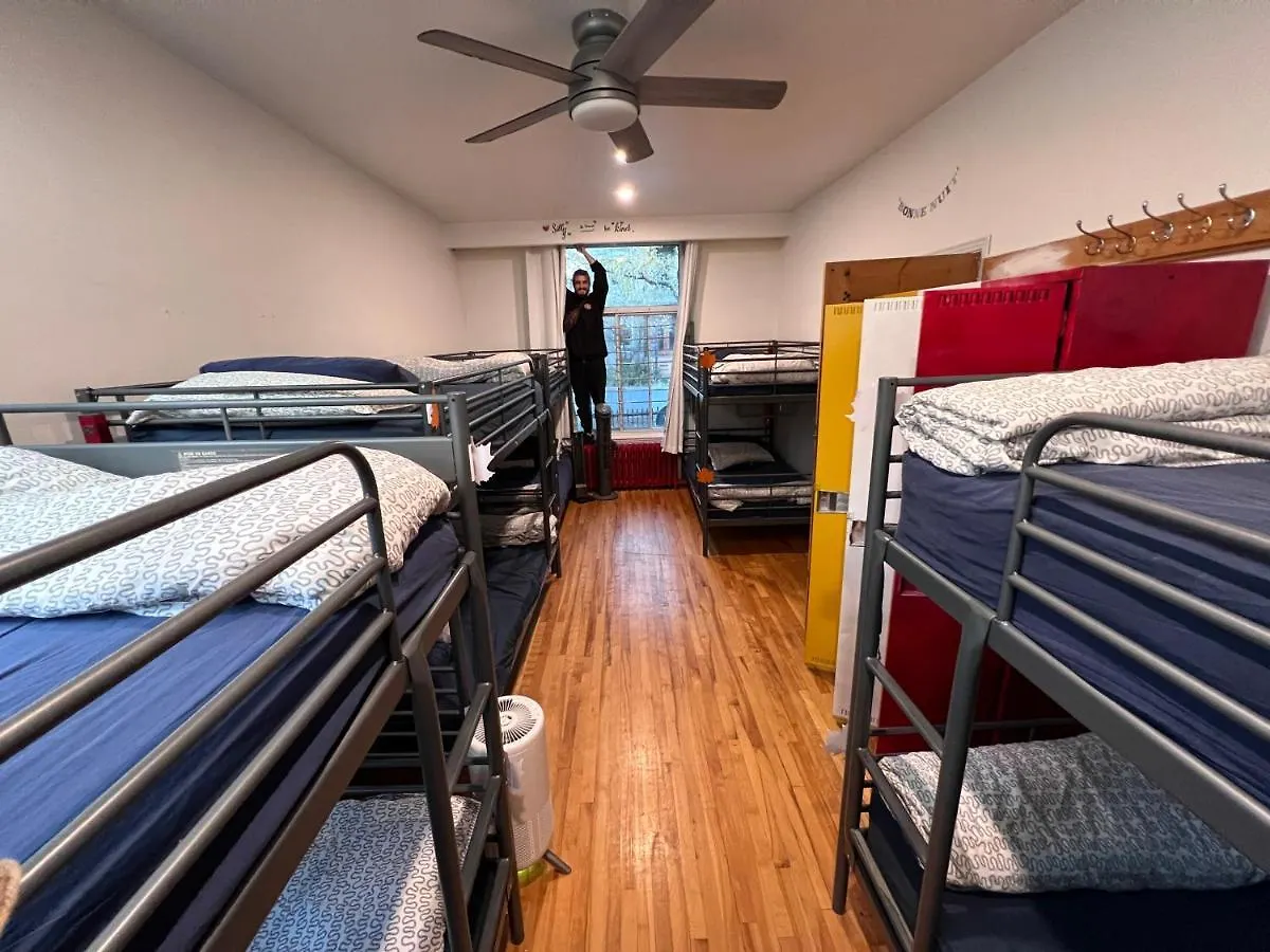 Hellostel Montreal Hostel