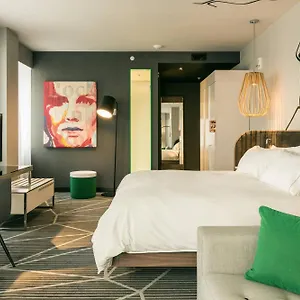 4* Hotel Renaissance Downtown
