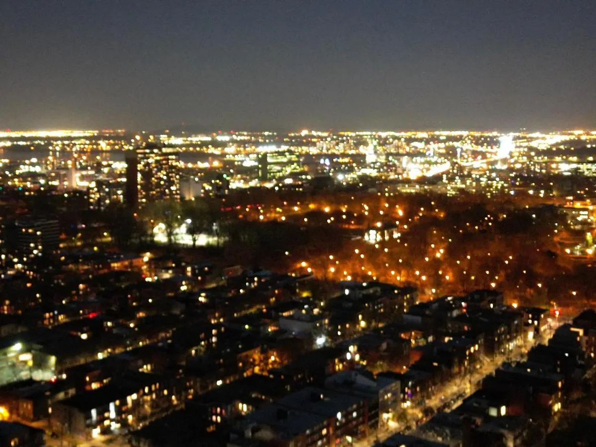 Hellostel Montréal Canada